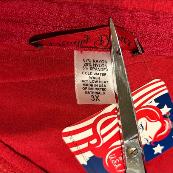 Pinup Couture PUG Deadly Dames Mila Gown In Merlot Size 3XL NWT - Picture 9 of 9